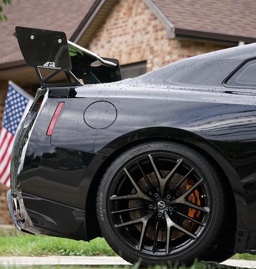 GT-R, exterior detail